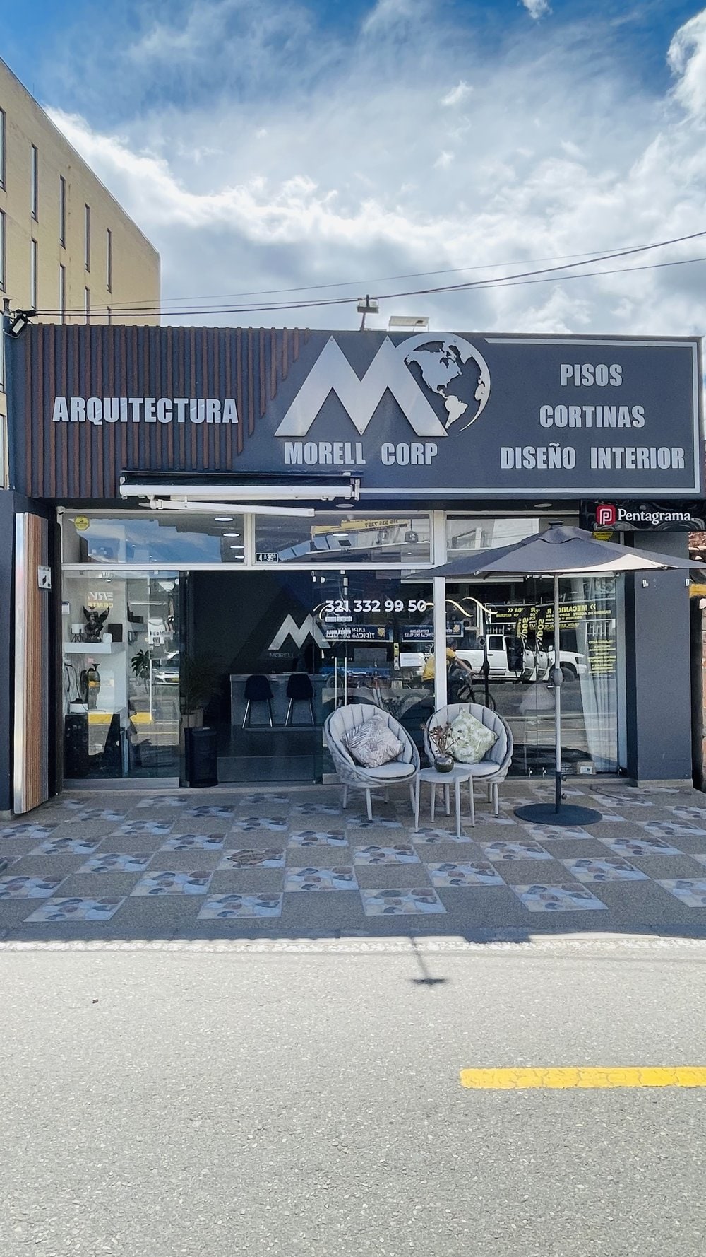 Sala de exhibición de cortinas Pentagrama en el local de Cajicá